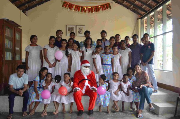 Christmas Chimes: A Day of Perky Happiness and Innocent Smiles