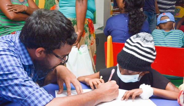 A miracle witnessed through love - Colours 2 - Hand in Hand '18